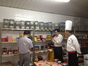保障节日餐桌安全——区领导视察节前餐饮服务单位食品安全工作
